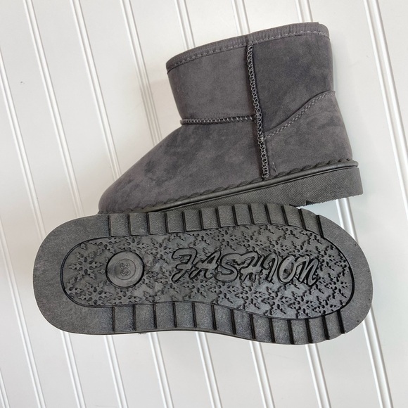 NIB Girls Fleece-lined Ankle Boots - Picture 5 of 10